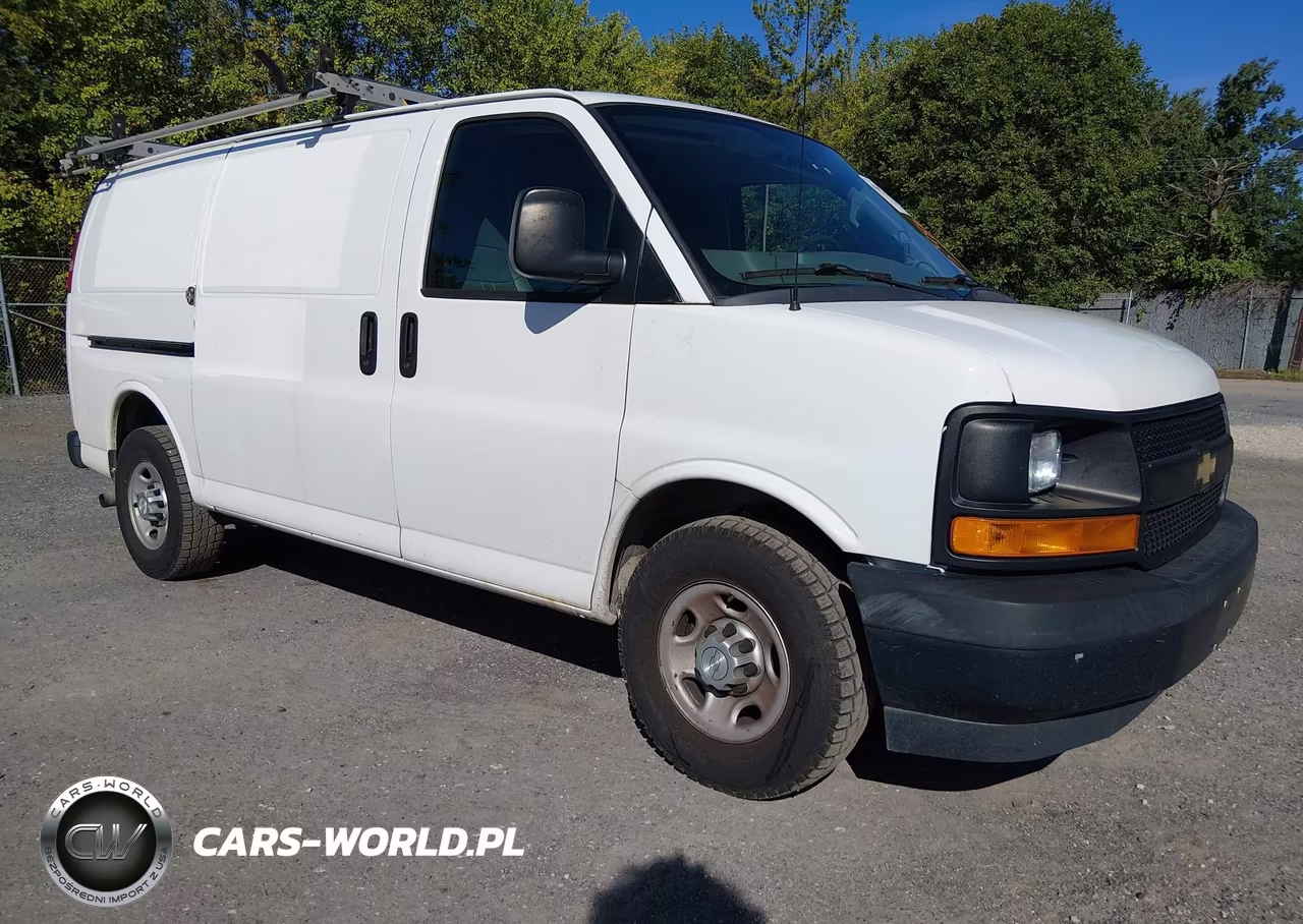 2017 Chevrolet Express 2500 Work Van – zdjęcie 1 z 17