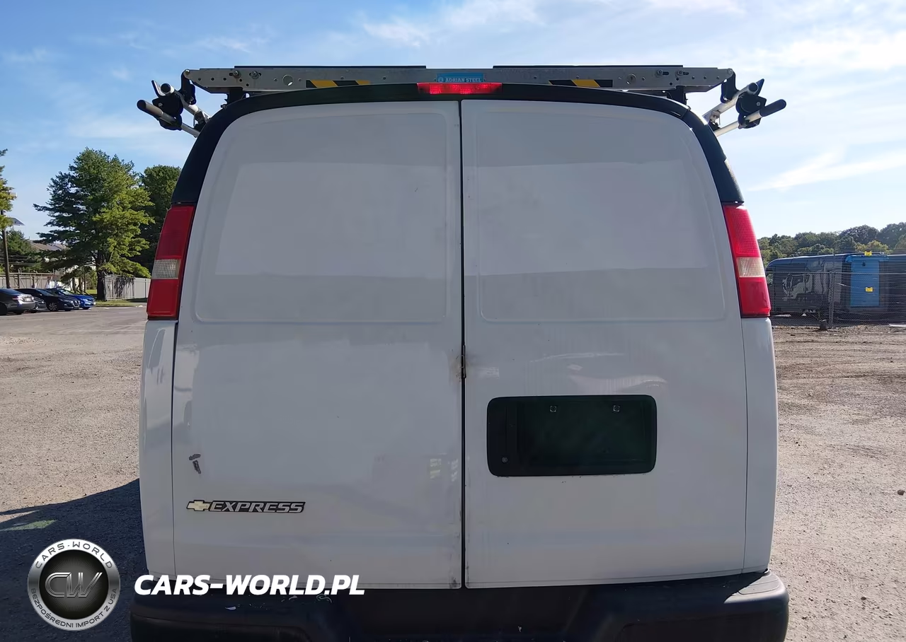2017 Chevrolet Express 2500 Work Van VIN:1GCWGAFFXH1350197 - 17