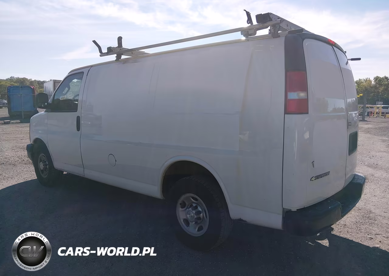 2017 Chevrolet Express 2500 Work Van VIN:1GCWGAFFXH1350197 - 3