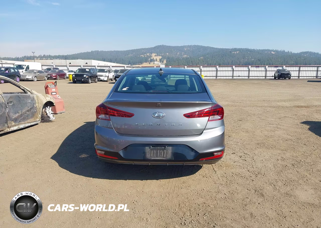 2020 Hyundai Elantra Value Edition VIN:5NPD84LF6LH520096 - 17
