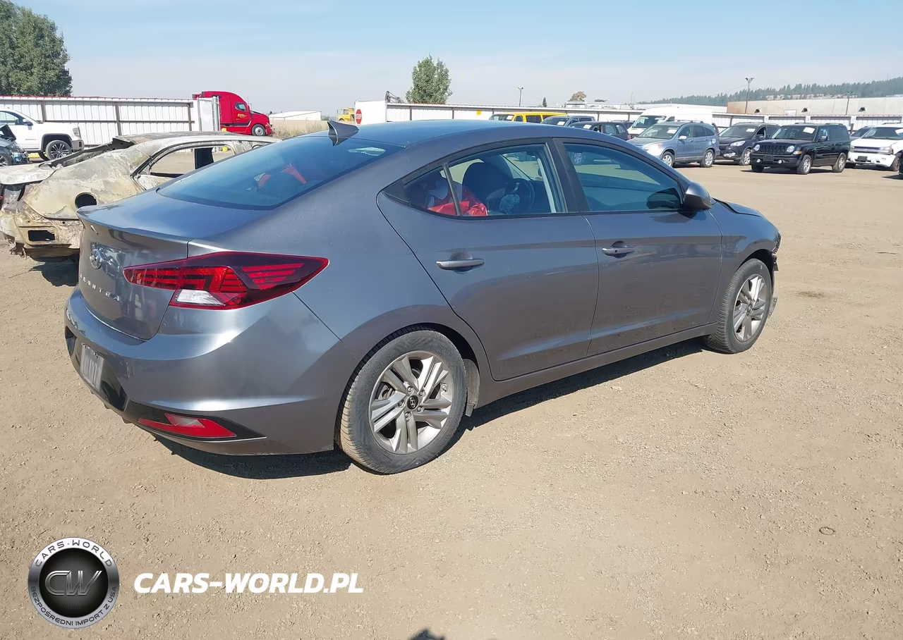 2020 Hyundai Elantra Value Edition VIN:5NPD84LF6LH520096 - 4