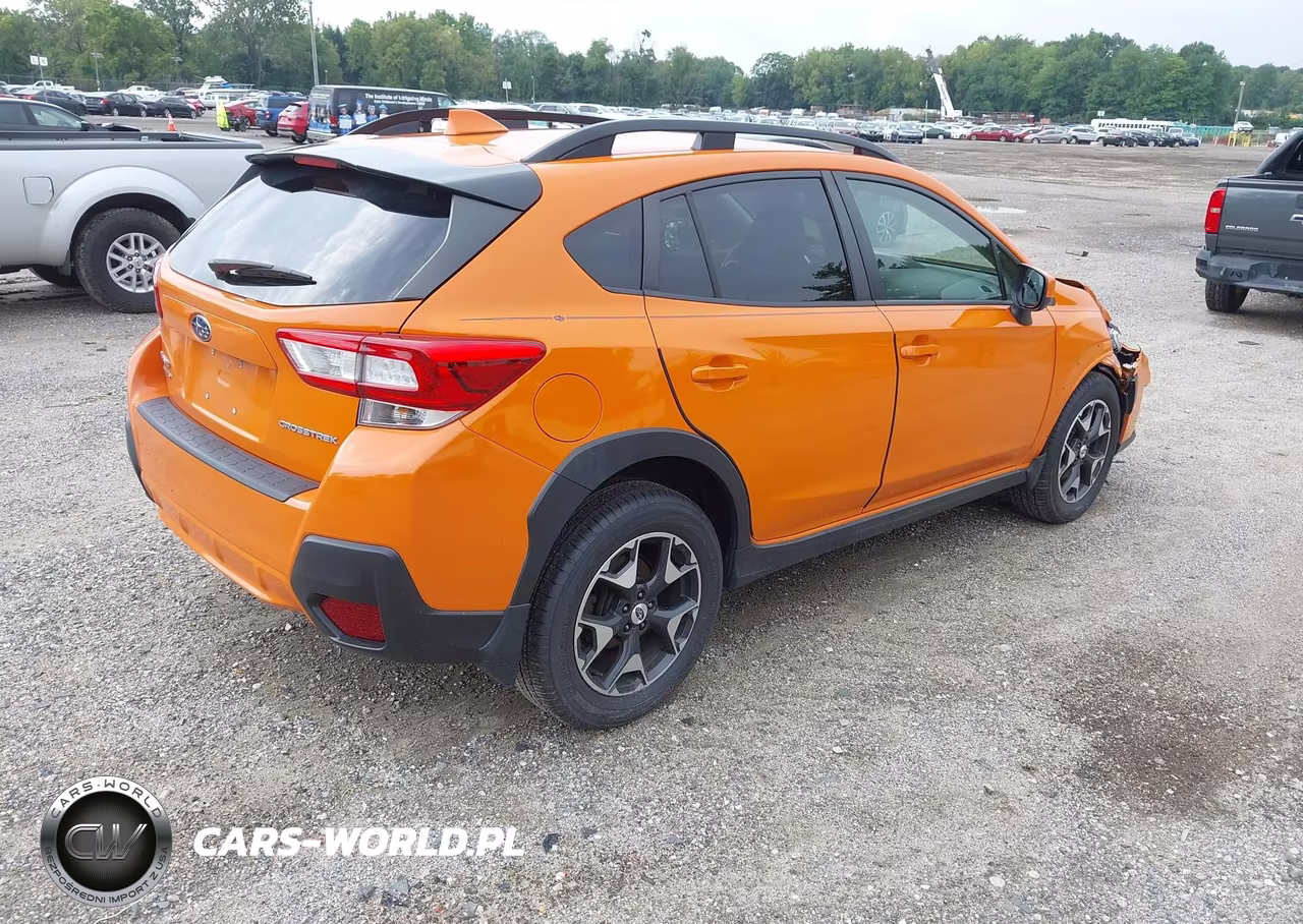 2018 Subaru Crosstrek 2.0I Premium VIN:JF2GTADC7JH240411 - 4
