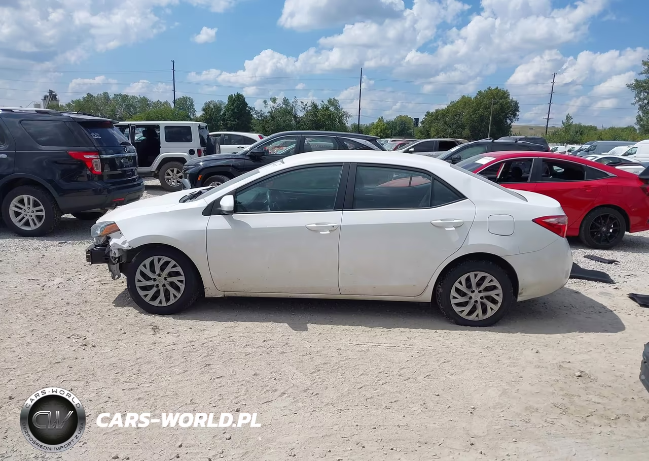 2019 Toyota Corolla Le VIN:2T1BURHE2KC199823 - 14