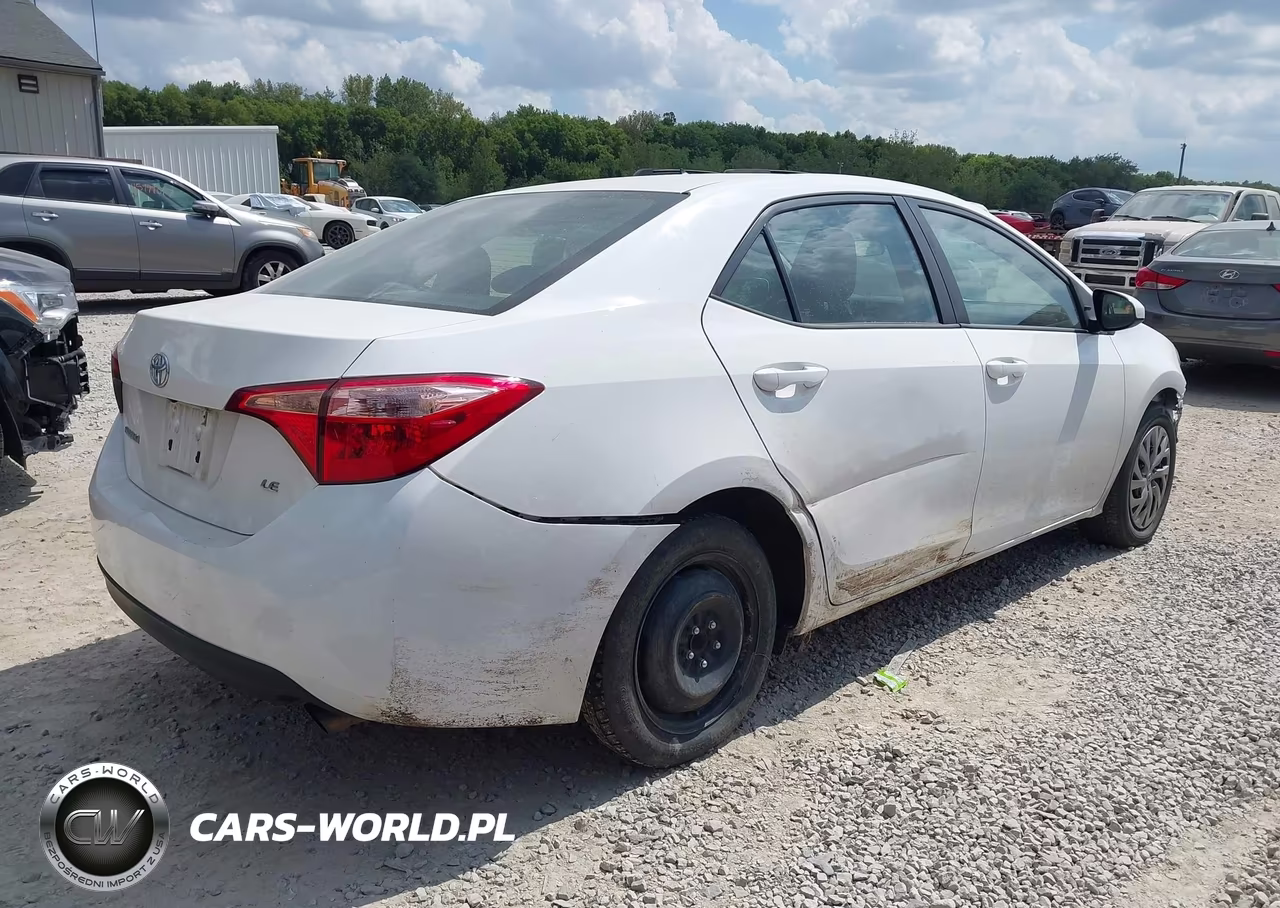 2019 Toyota Corolla Le VIN:2T1BURHE2KC199823 - 4