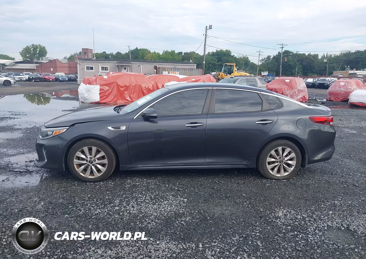 2018 Kia Optima S VIN:5XXGT4L34JG226724 - 14