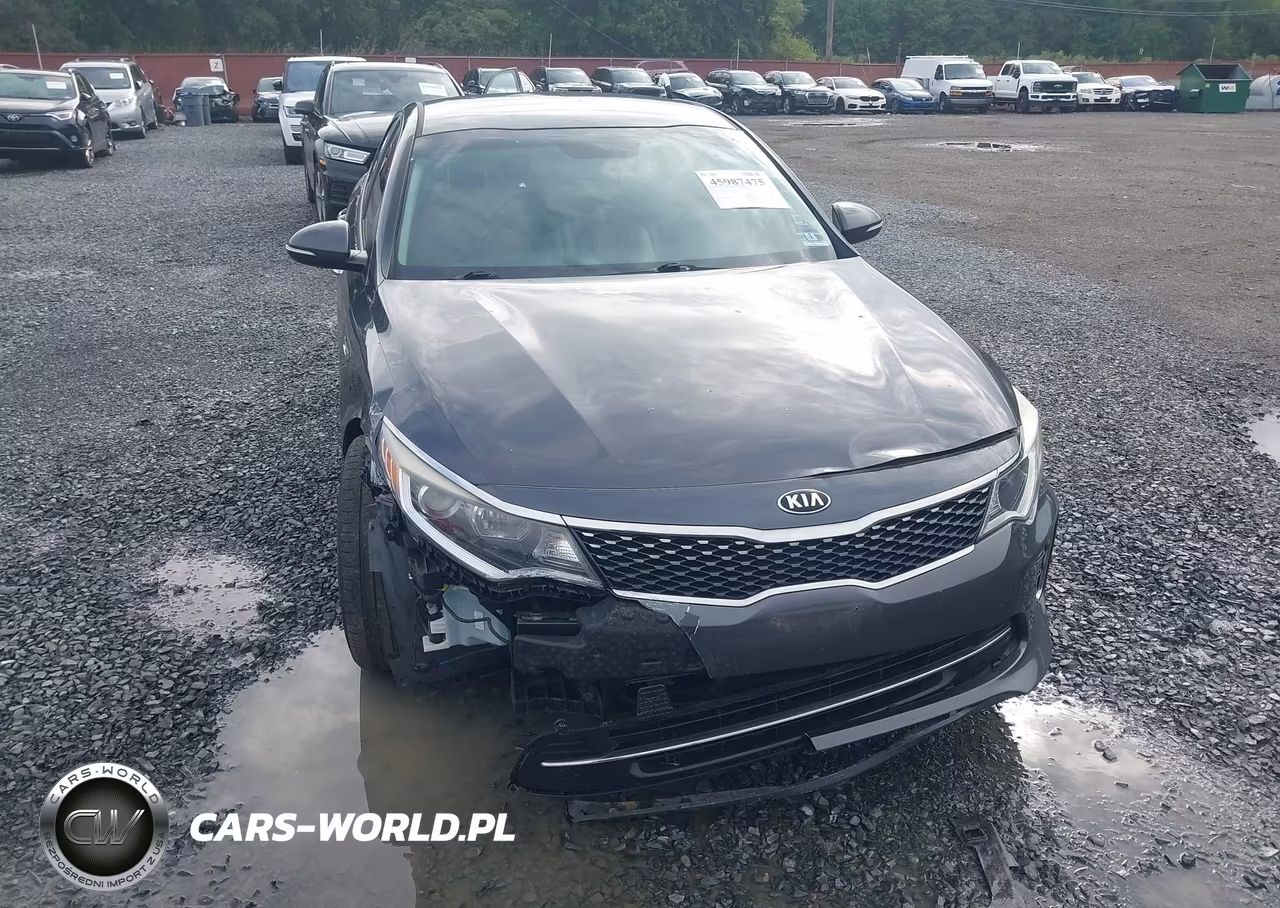 2018 Kia Optima S VIN:5XXGT4L34JG226724 - 17