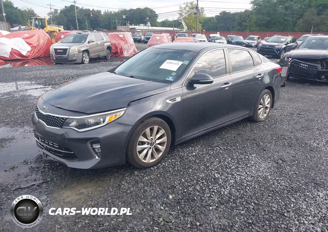 2018 Kia Optima S VIN:5XXGT4L34JG226724 - 2