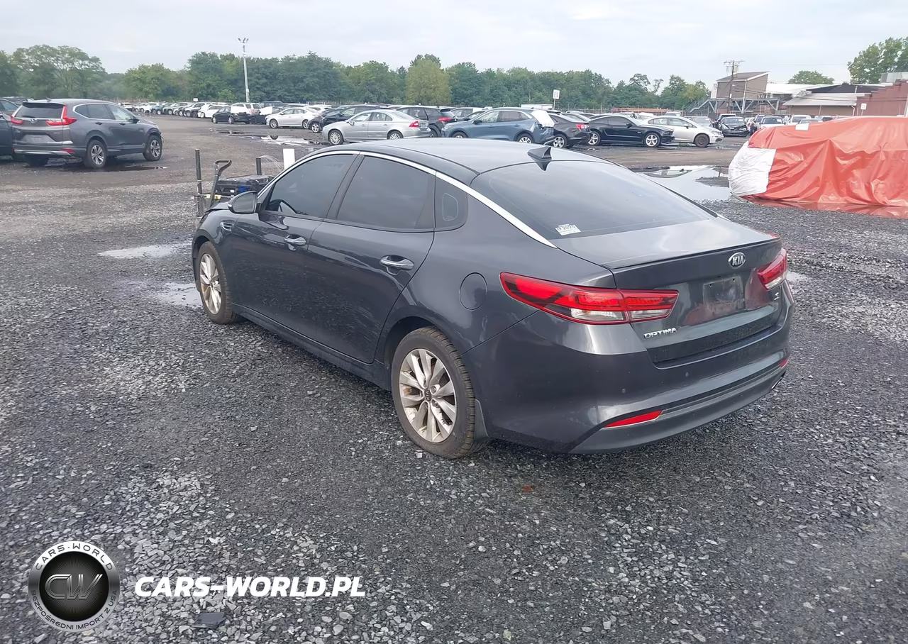 2018 Kia Optima S VIN:5XXGT4L34JG226724 - 3