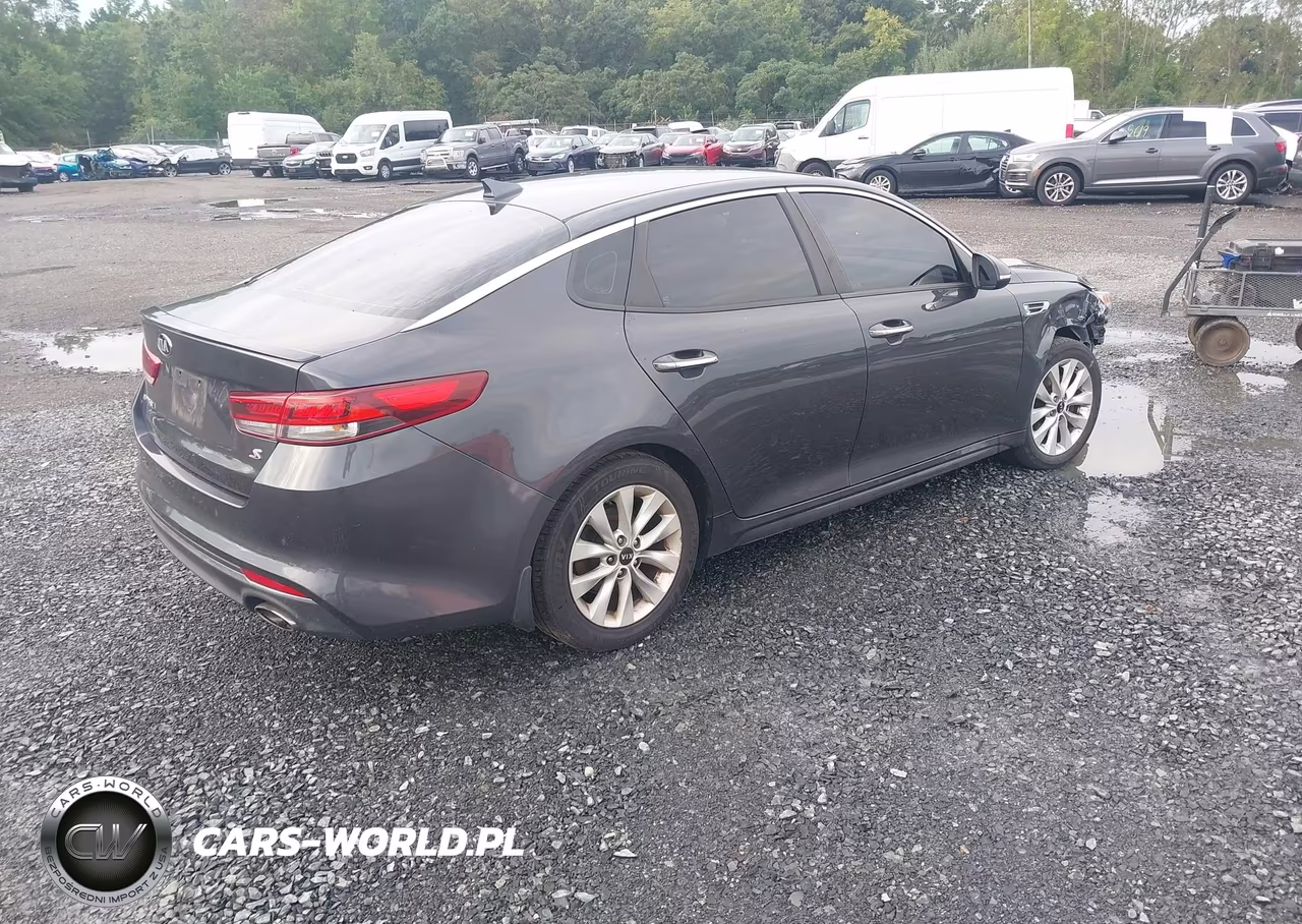 2018 Kia Optima S VIN:5XXGT4L34JG226724 - 4
