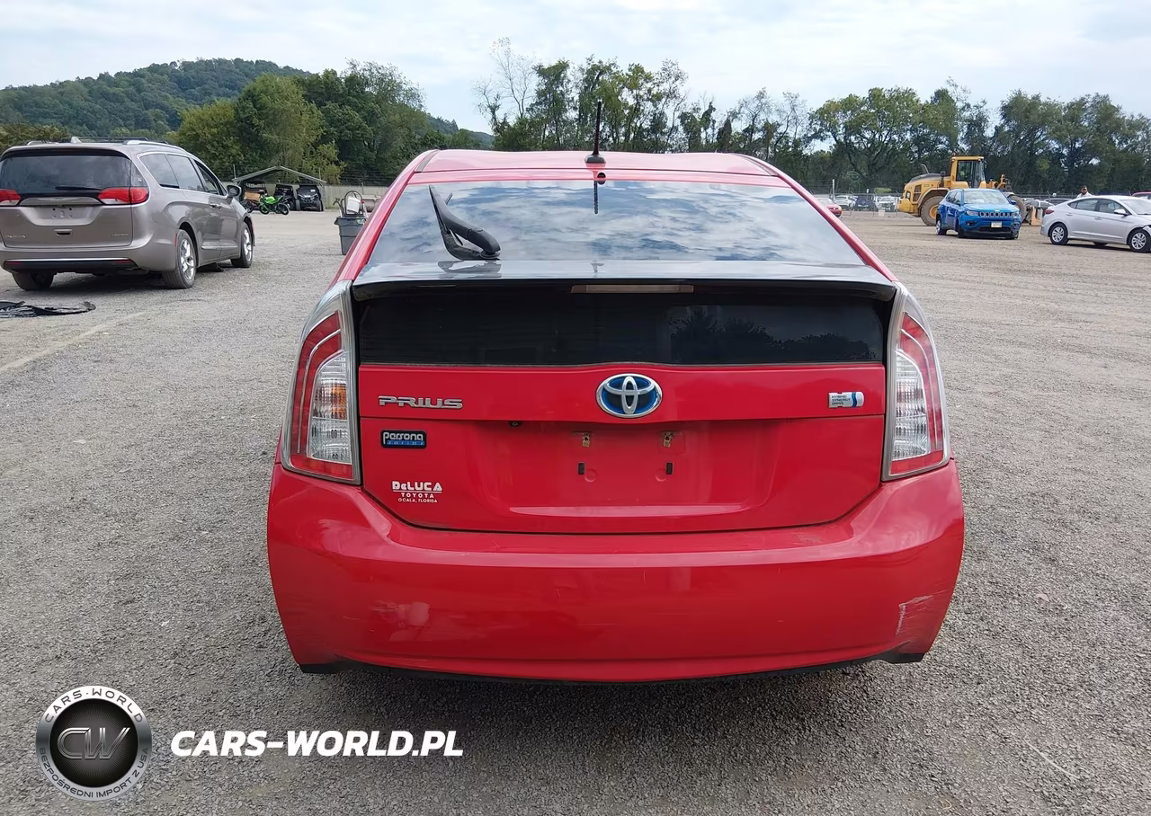 2015 Toyota Prius Persona Series Special Edition VIN:JTDKN3DU7F0425815 - 16