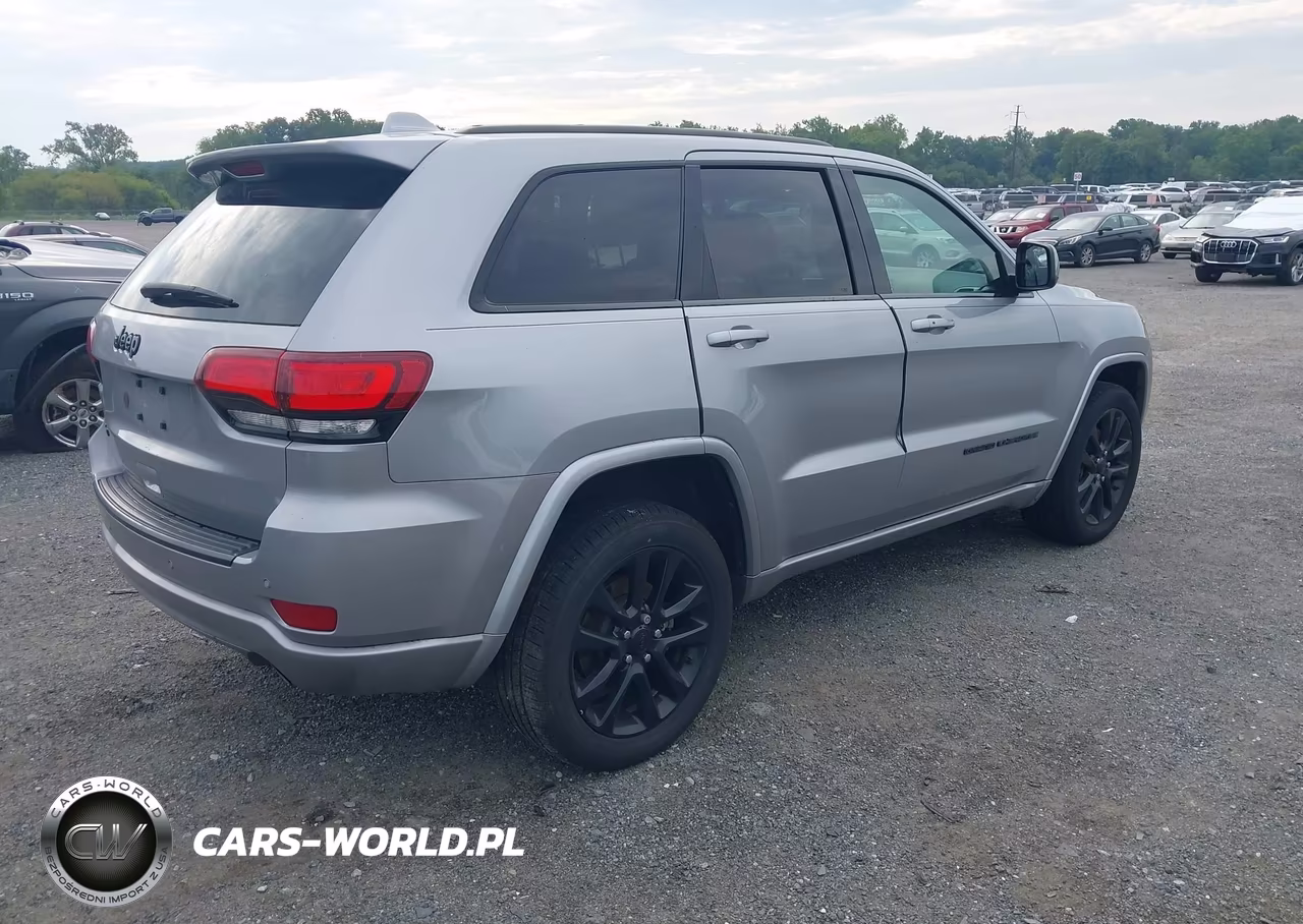 2021 Jeep Grand Cherokee Laredo X 4X4 VIN:1C4RJFAG0MC536759 - 4