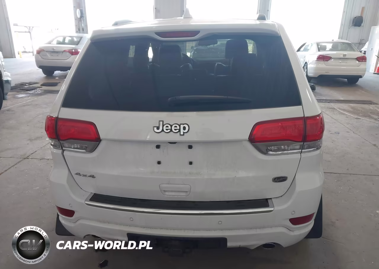 2015 Jeep Grand Cherokee Overland VIN:1C4RJFCG9FC787621 - 16