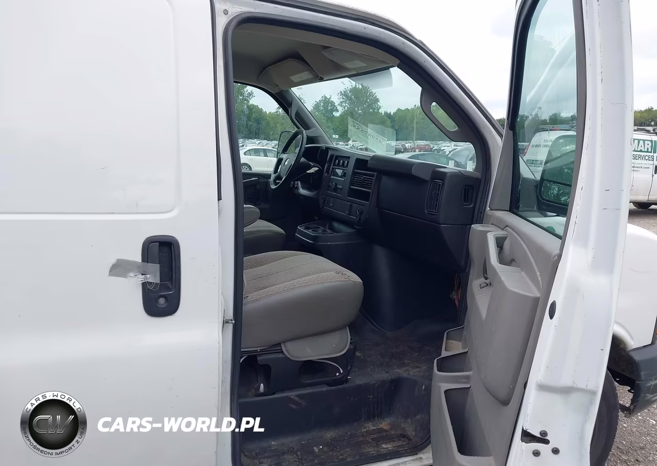 2016 Chevrolet Express 2500 Work Van VIN:1GCWGBFF8G1231696 - 5