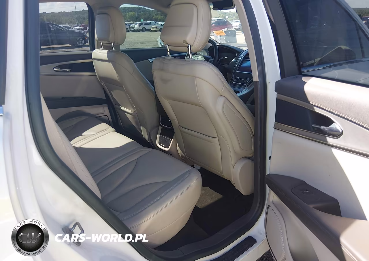 2020 Lincoln Nautilus Standard VIN:2LMPJ6J92LBL13968 - 8