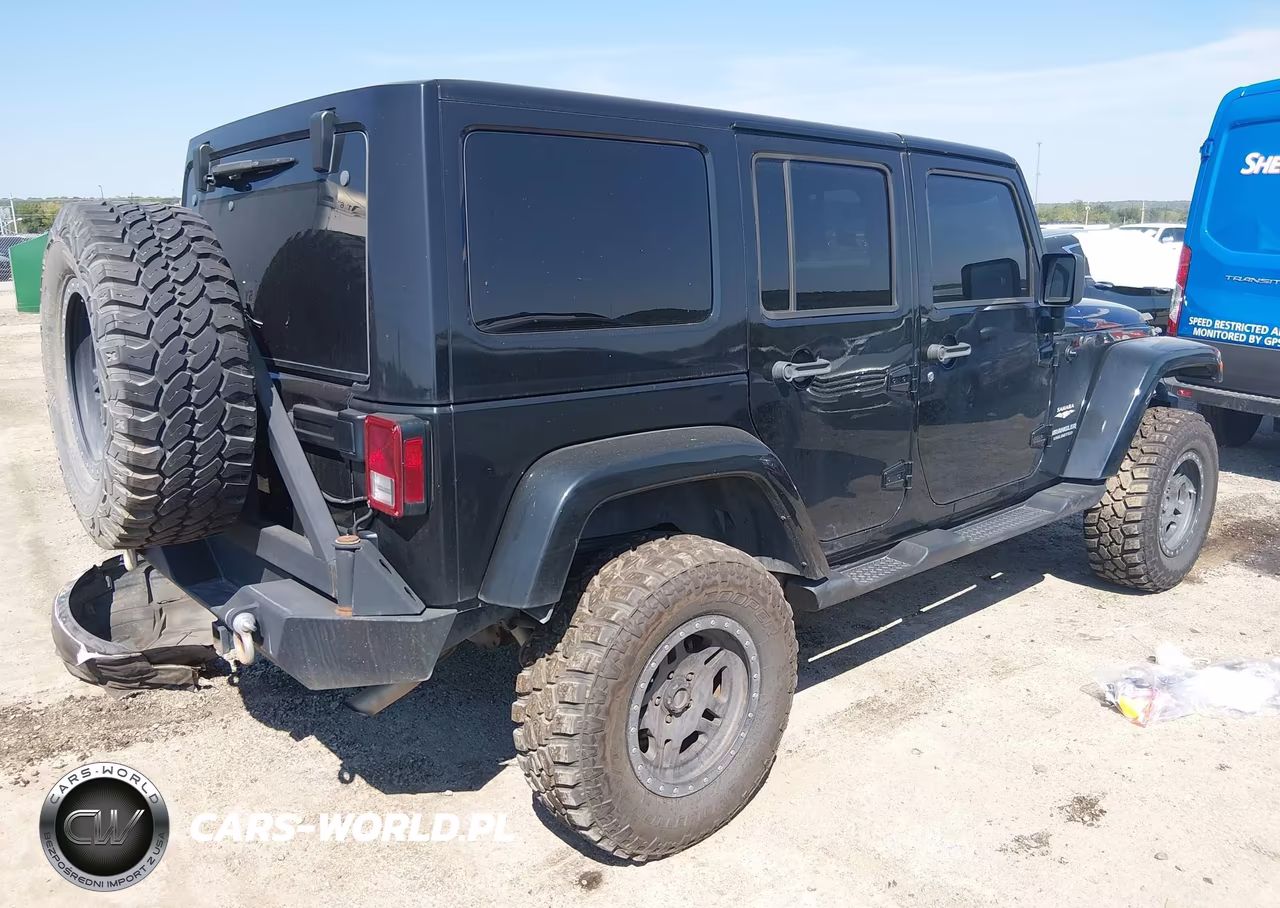 2012 Jeep Wrangler Unlimited Sahara VIN:1C4BJWEG1CL125154 - 4