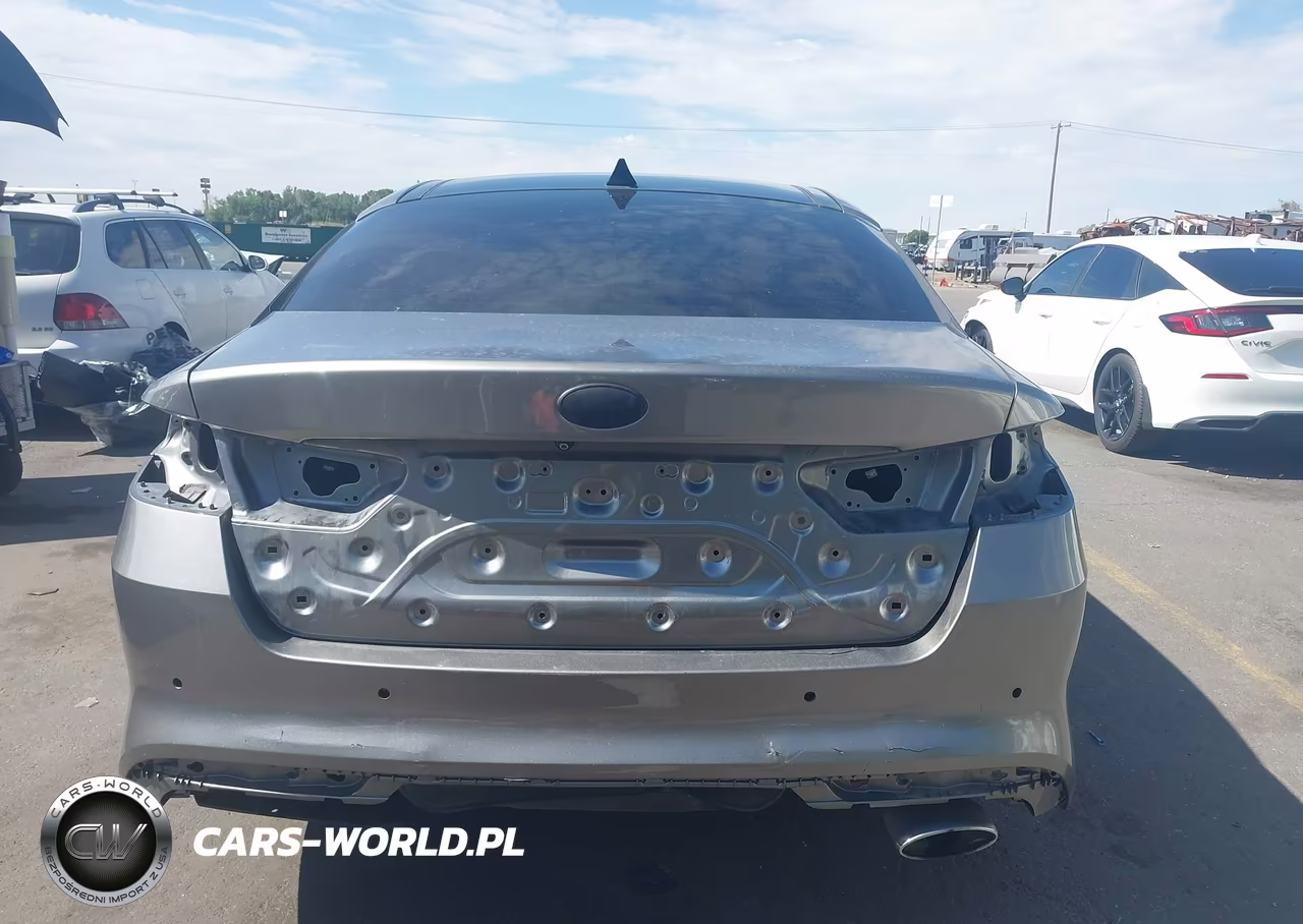 2018 Kia Optima Ex VIN:5XXGU4L32JG190819 - 16