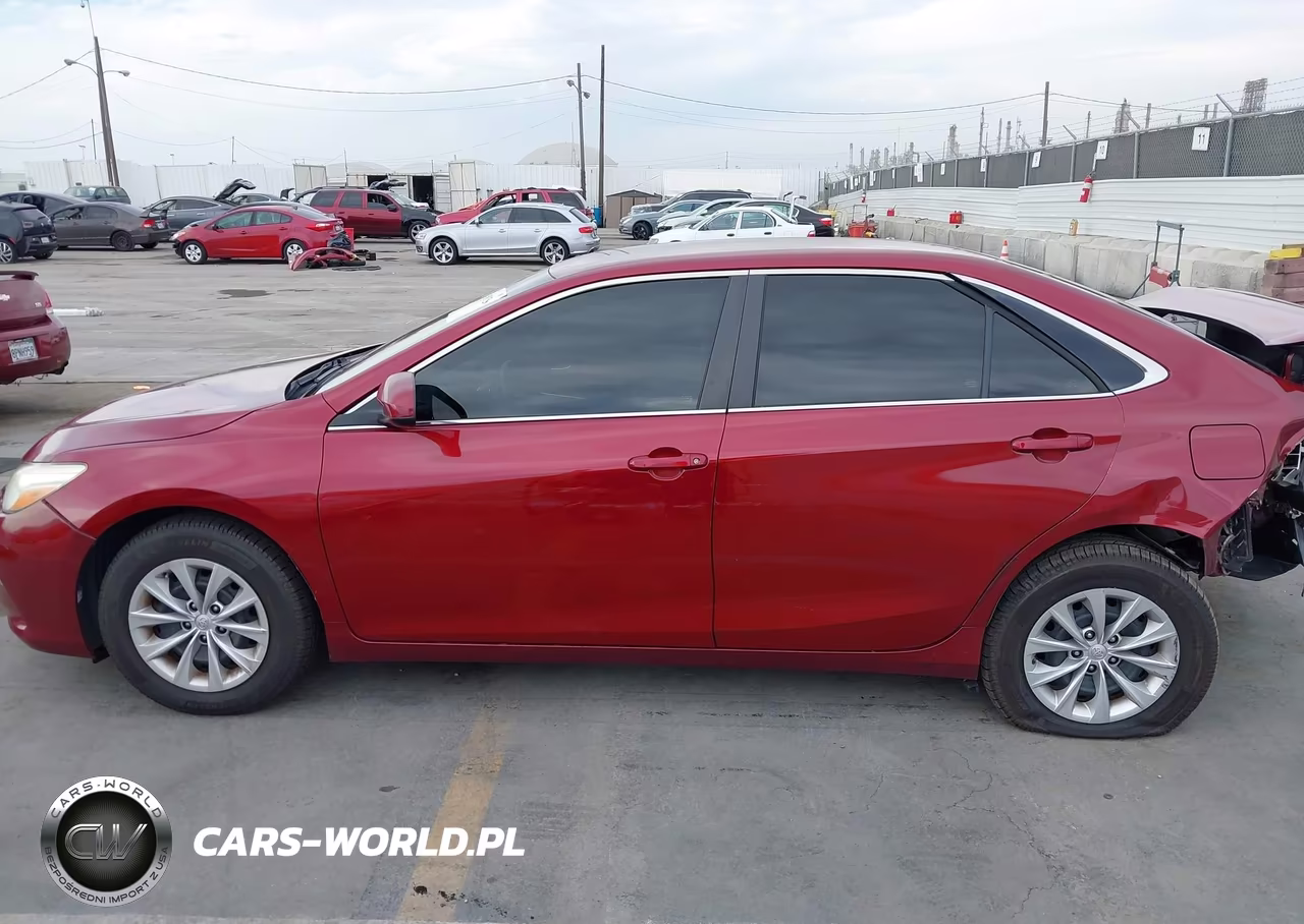 2016 Toyota Camry Le VIN:4T1BF1FK6GU555250 - 14