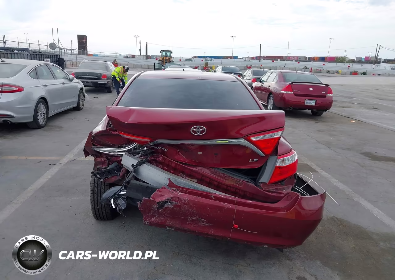 2016 Toyota Camry Le VIN:4T1BF1FK6GU555250 - 16