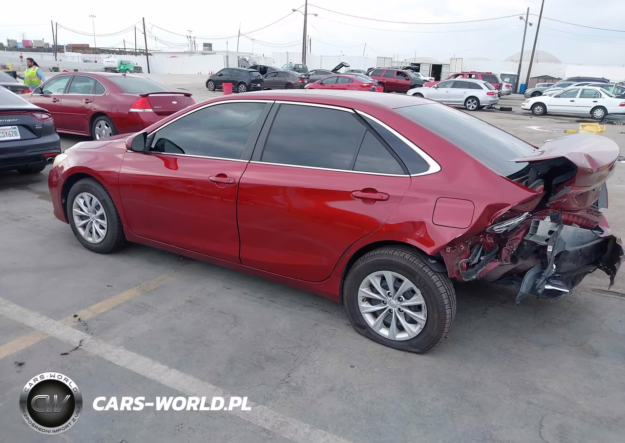 2016 Toyota Camry Le VIN:4T1BF1FK6GU555250 - 3