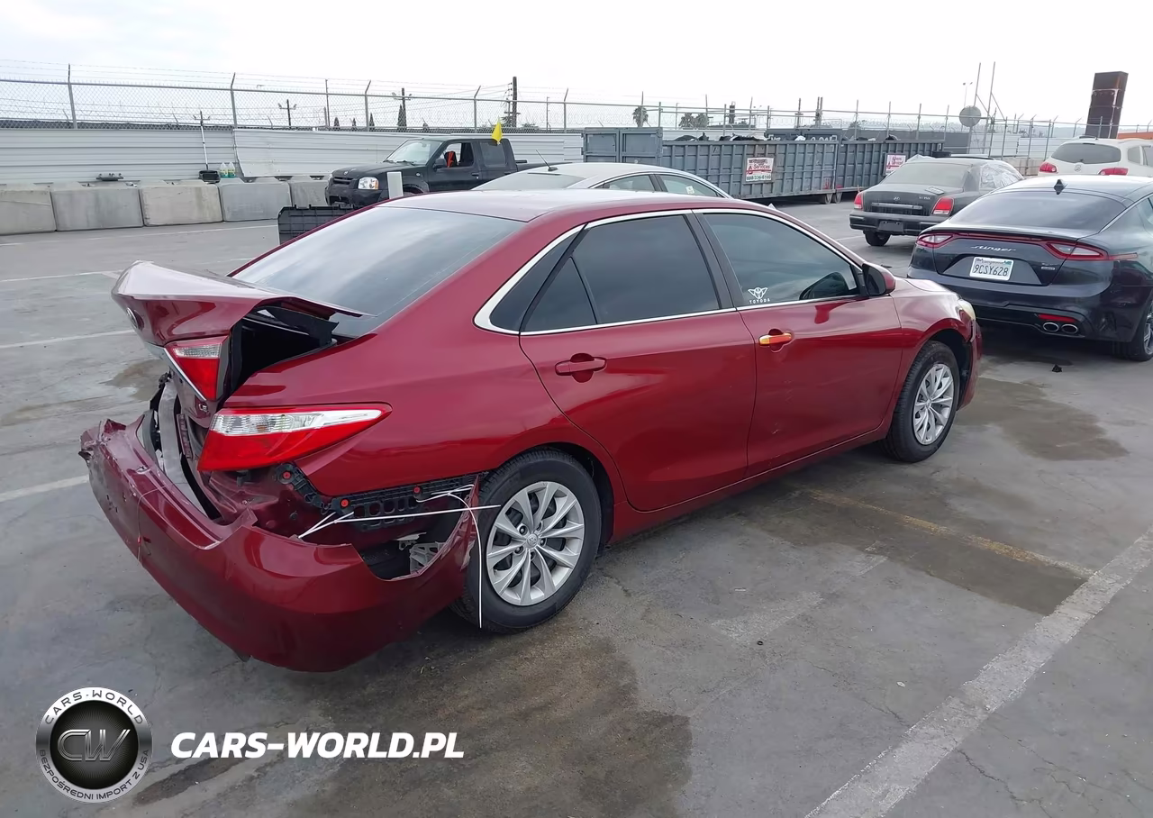2016 Toyota Camry Le VIN:4T1BF1FK6GU555250 - 4