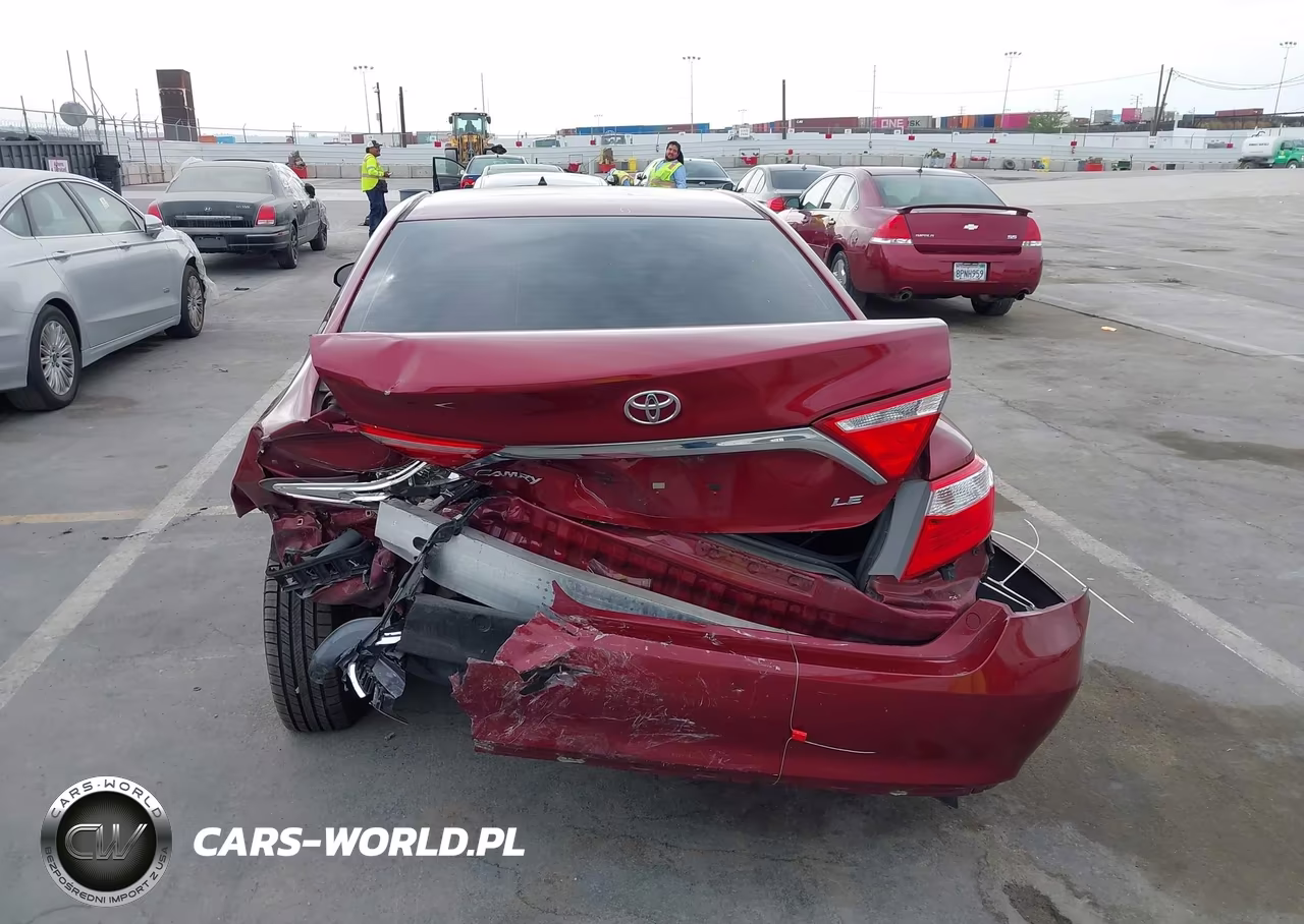 2016 Toyota Camry Le VIN:4T1BF1FK6GU555250 - 6