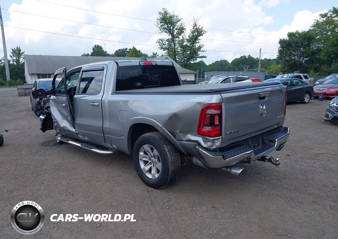 2022 Ram 1500 VIN:1C6SRFRT2NN407382 - 3
