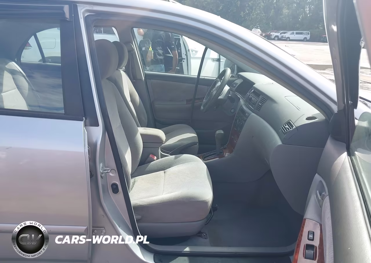 2005 Toyota Corolla Le VIN:1NXBR32E35Z500724 - 5