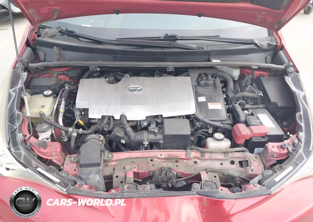 2018 Toyota Prius Three VIN:JTDKARFU3J3067499 - 10
