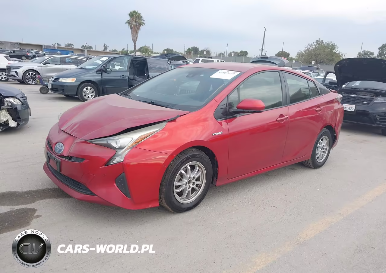 2018 Toyota Prius Three VIN:JTDKARFU3J3067499 - 2