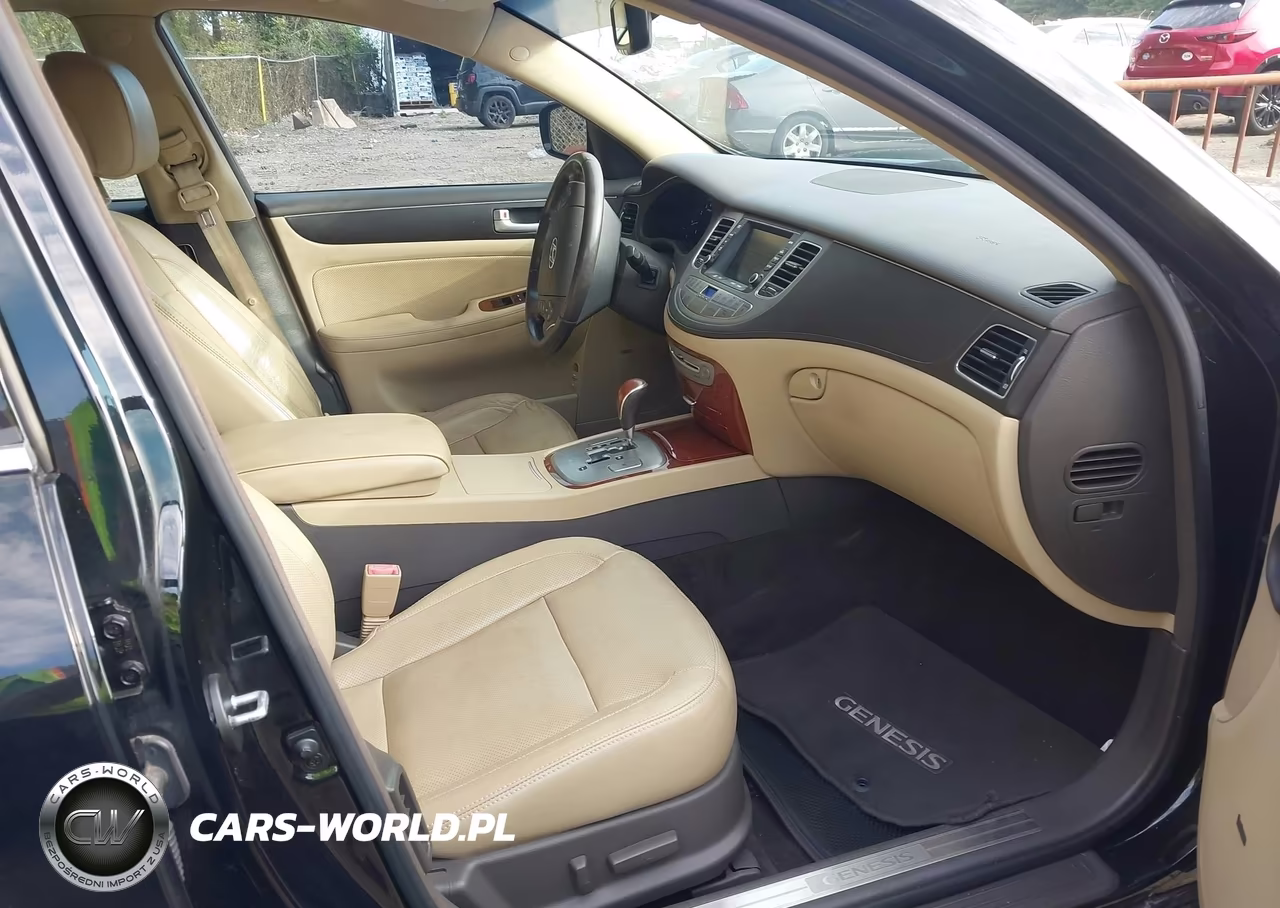 2013 Hyundai Genesis 3.8 VIN:KMHGC4DD5DU242609 - 5