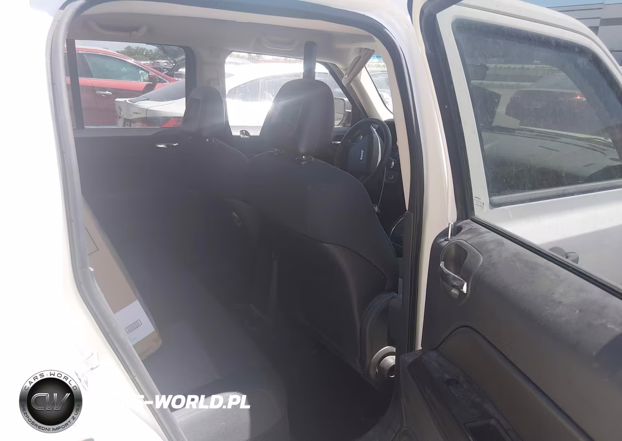 2009 Jeep Patriot Sport VIN:1J4FT28B99D206128 - 8