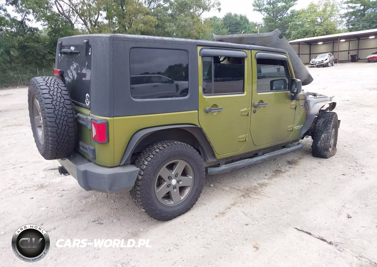 2010 Jeep Wrangler Unlimited Sport VIN:1J4BA3H10AL226862 - 4