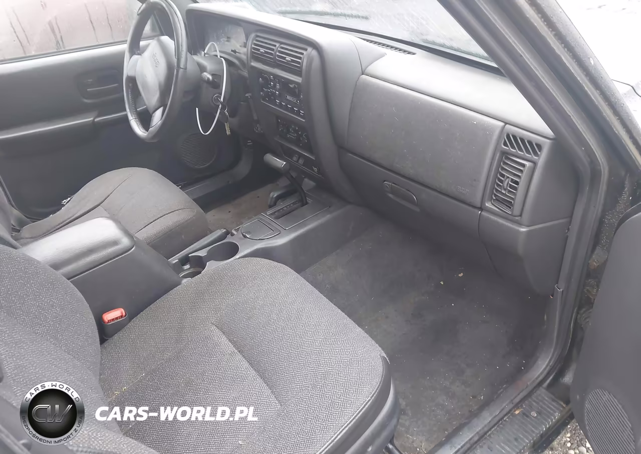 2000 Jeep Cherokee Classic VIN:1J4FF58S9YL157087 - 5