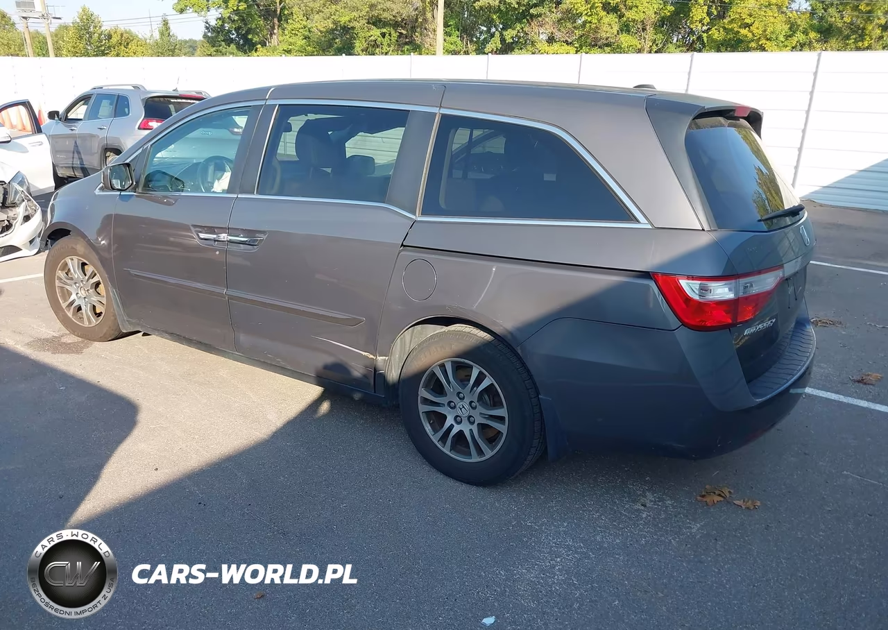 2013 Honda Odyssey Ex-L VIN:5FNRL5H65DB070086 - 3