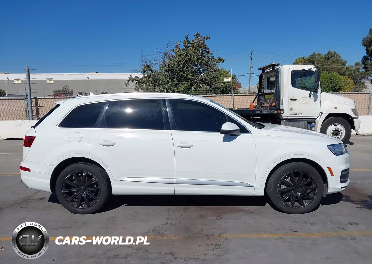 2018 Audi Q7 3.0T Premium VIN:WA1LAAF79JD041039 - 13