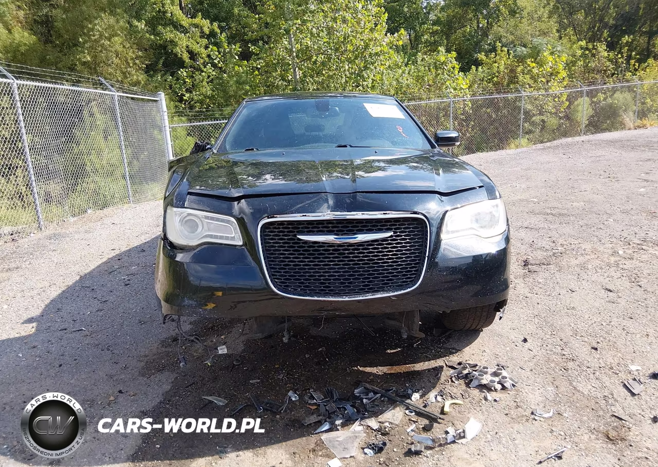 2015 Chrysler 300 300S VIN:2C3CCABG9FH872691 - 13