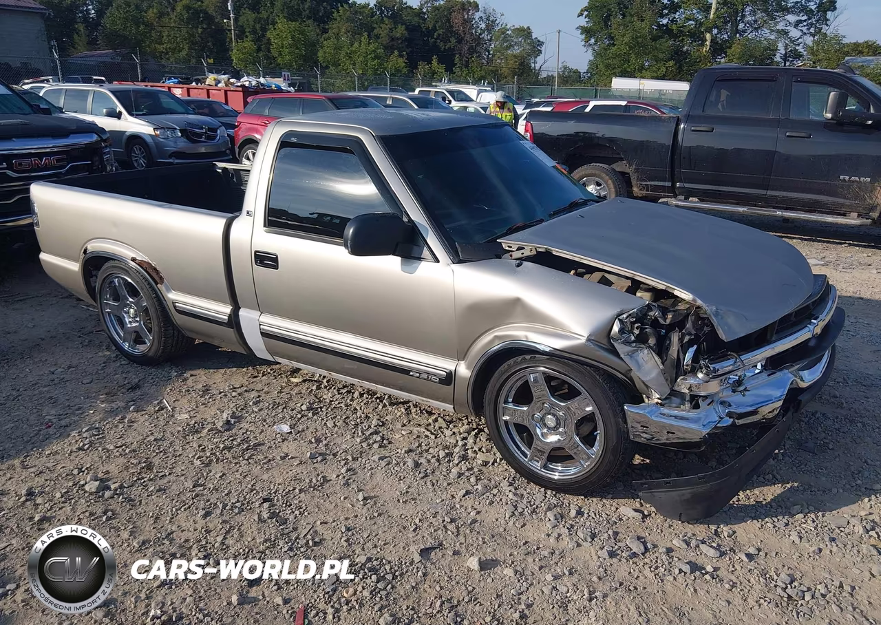 2000 Chevrolet S-10 Ls VIN:1GCCS1440YK161975 - 1