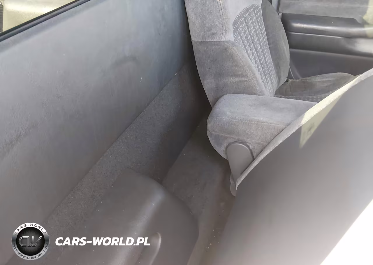 2000 Chevrolet S-10 Ls VIN:1GCCS1440YK161975 - 8