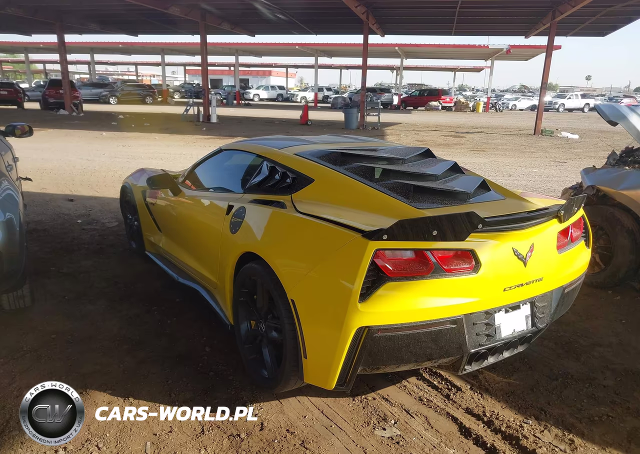 2014 Chevrolet Corvette Stingray Z51 VIN:1G1YL2D7XE5112482 - 3