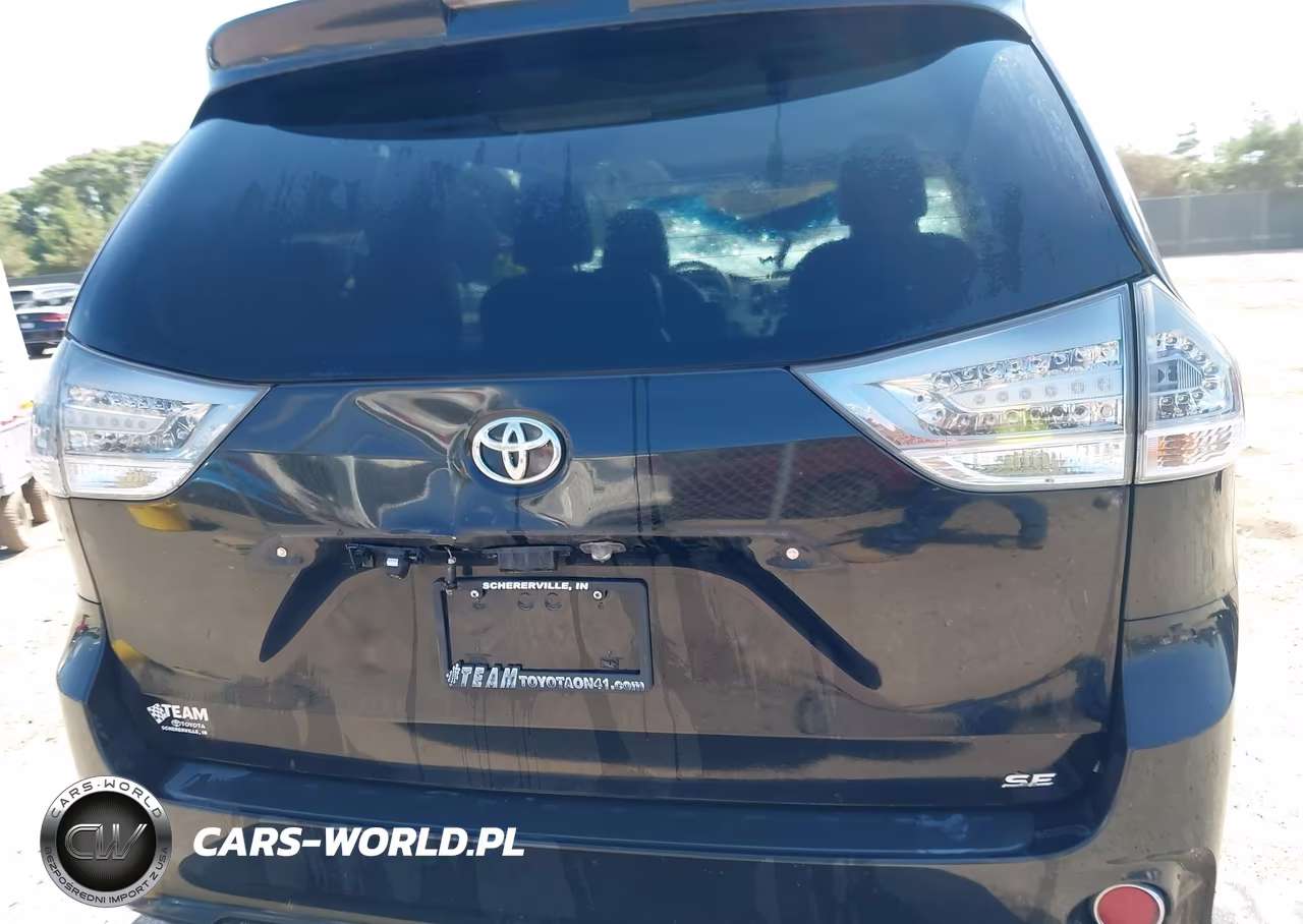 2012 Toyota Sienna Se 8 Passenger VIN:5TDXK3DC1CS213295 - 17