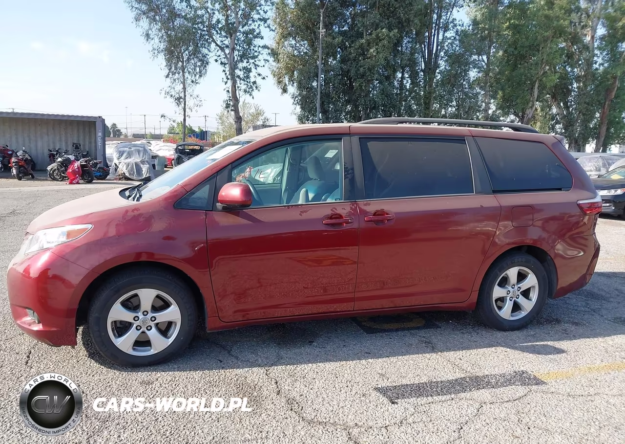 2017 Toyota Sienna Le 8 Passenger VIN:5TDKZ3DC7HS795853 - 14