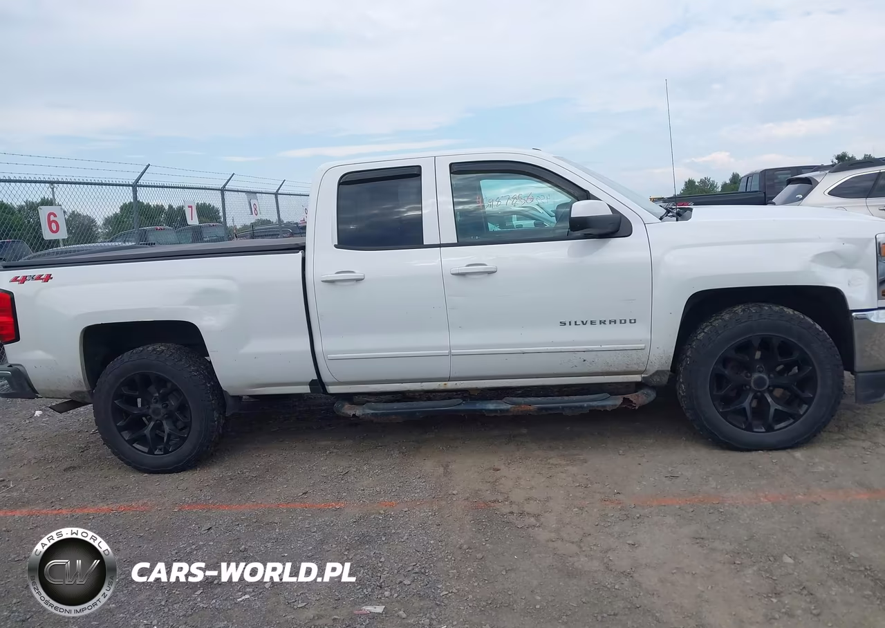 2018 Chevrolet Silverado 1500 1Lt VIN:1GCVKREC7JZ328455 - 13