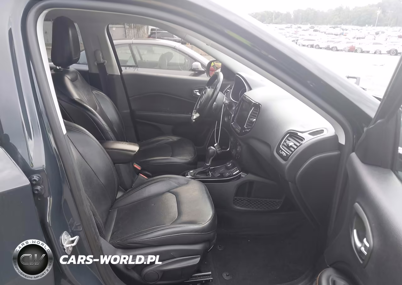 2018 Jeep Compass Limited 4X4 VIN:3C4NJDCB7JT256924 - 5