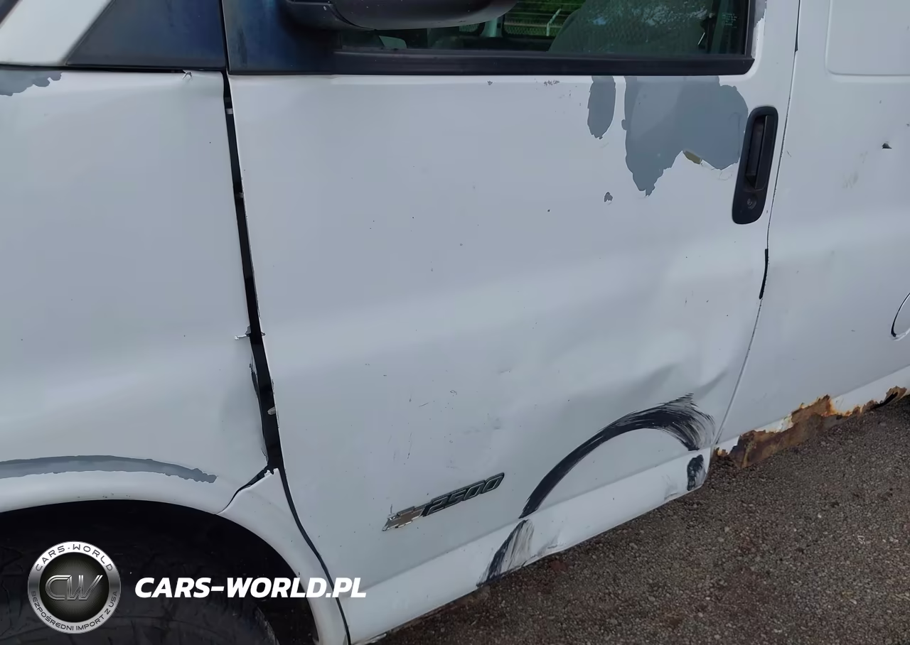 2005 Chevrolet Express VIN:1GCGG25U351172168 - 6