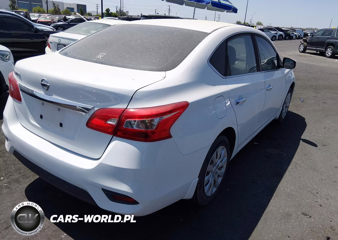 2017 Nissan Sentra S VIN:3N1AB7AP0HY372946 - 4