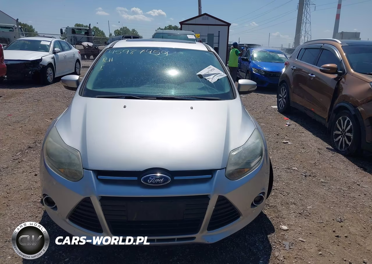 2012 Ford Focus Titanium VIN:1FAHP3N22CL464541 - 12