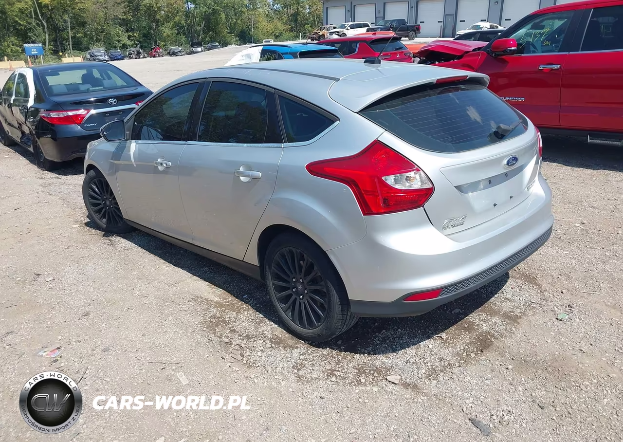 2012 Ford Focus Titanium VIN:1FAHP3N22CL464541 - 3