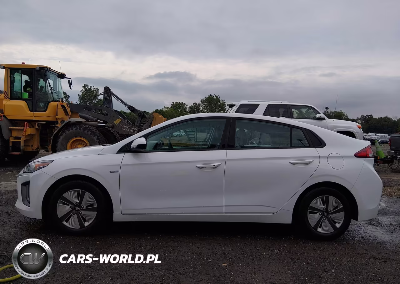 2020 Hyundai Ioniq Hybrid Blue VIN:KMHC65LC8LU219151 - 16