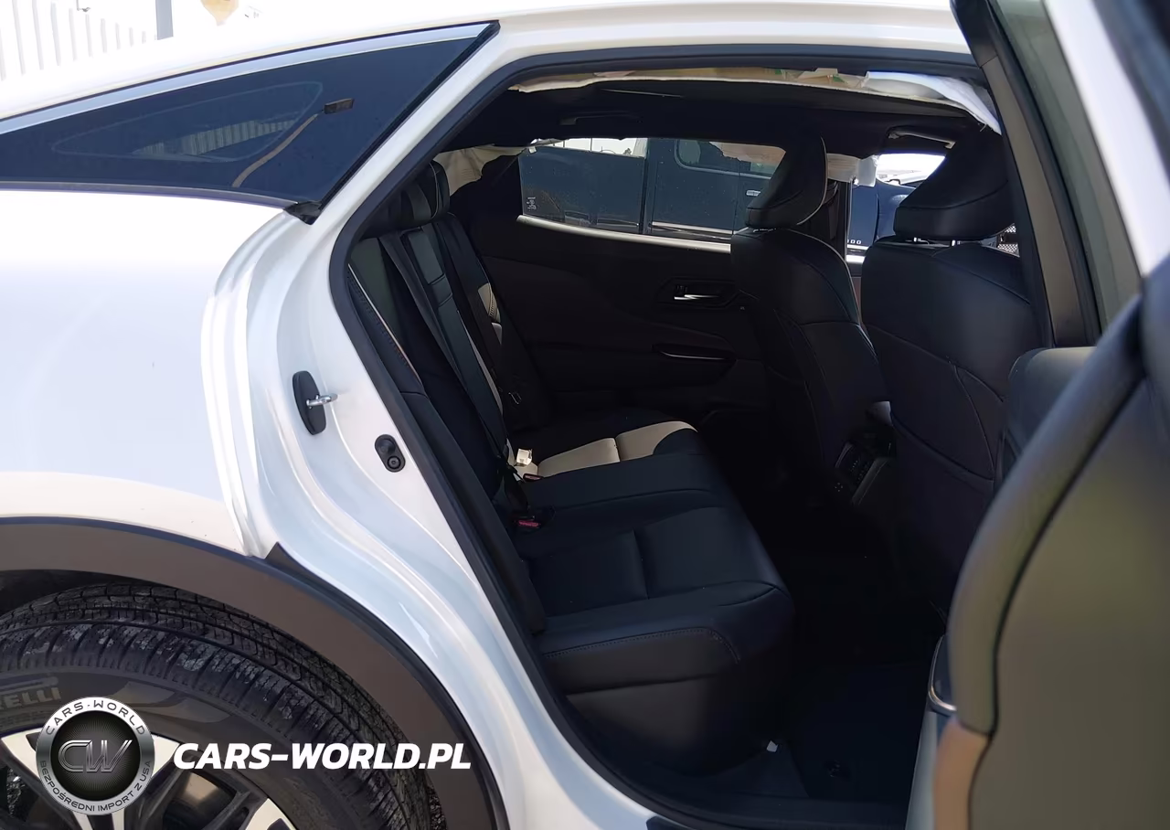 2023 Toyota Crown Limited VIN:JTDAAAAF1P3002441 - 8