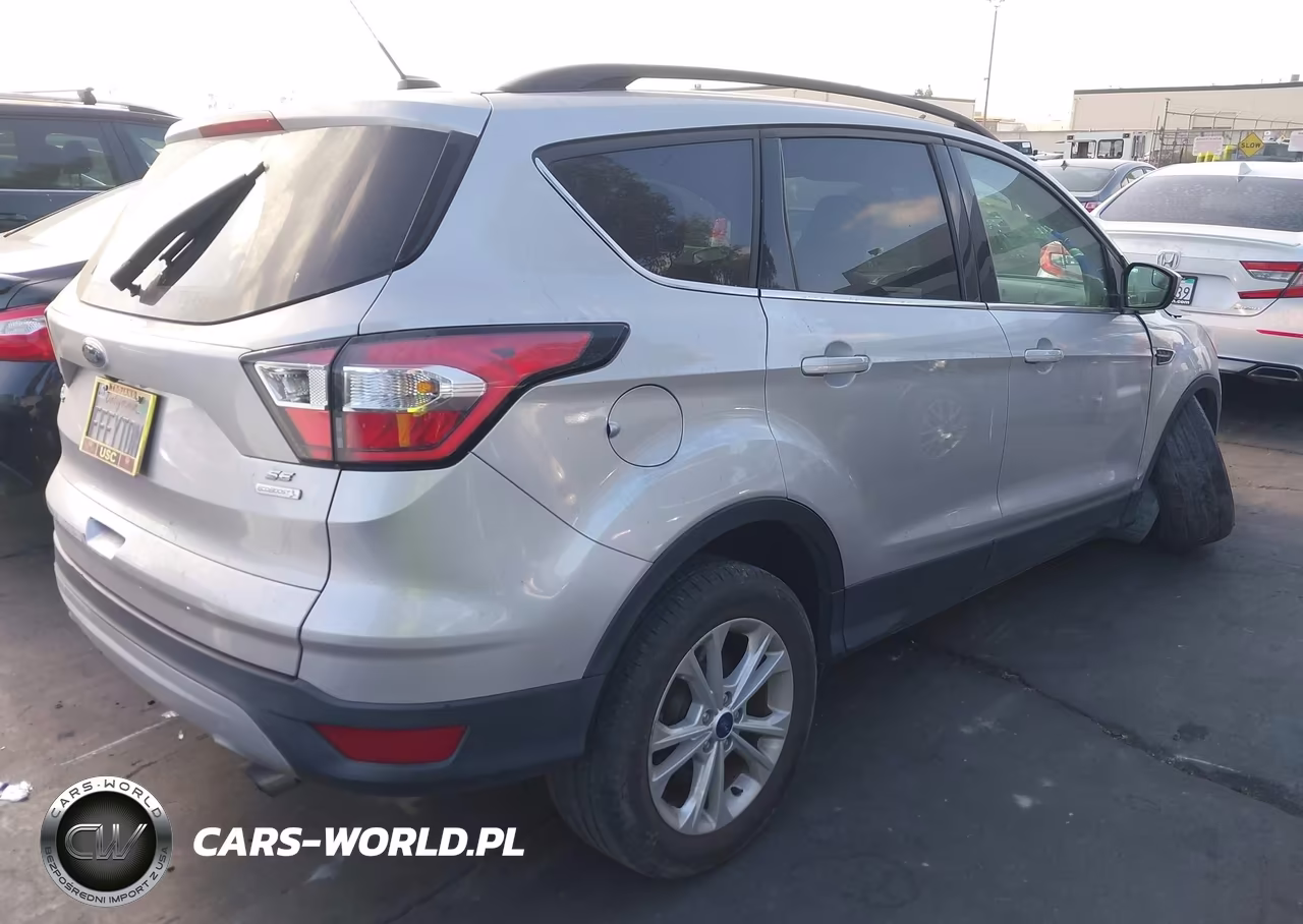 2018 Ford Escape Se VIN:1FMCU0GDXJUD51210 - 4